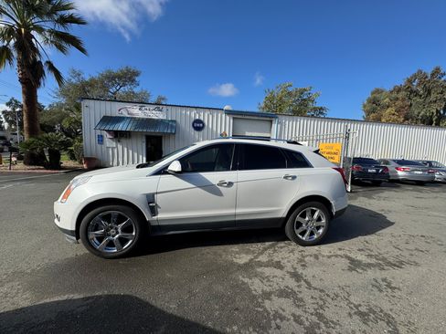 Used 2010 Cadillac SRX Premium image 9
