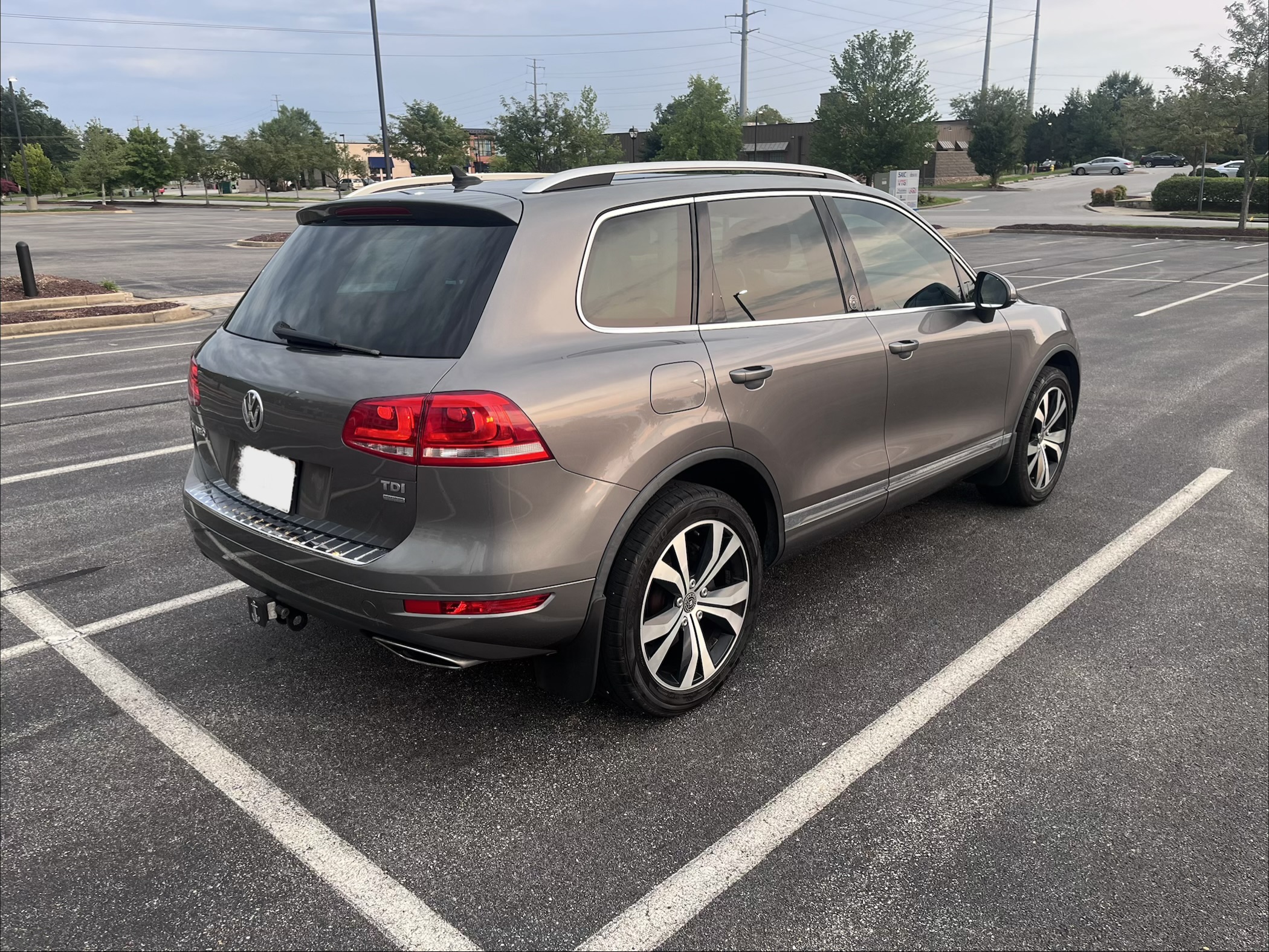 Used 2012 Volkswagen Touareg TDI AWD/4WD image 8