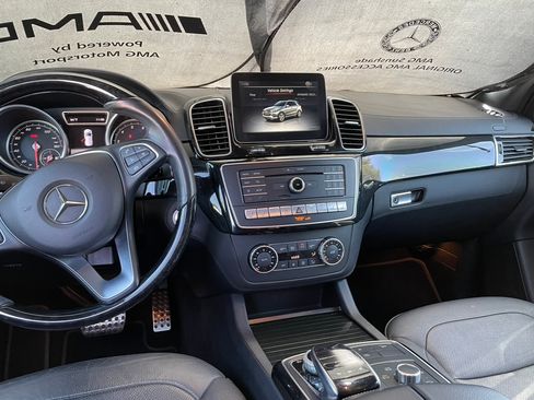 Used 2017 Mercedes-Benz GLE 400 4MATIC image 8
