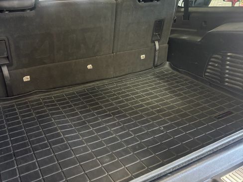 Used 2019 Chevrolet Suburban LT image 15