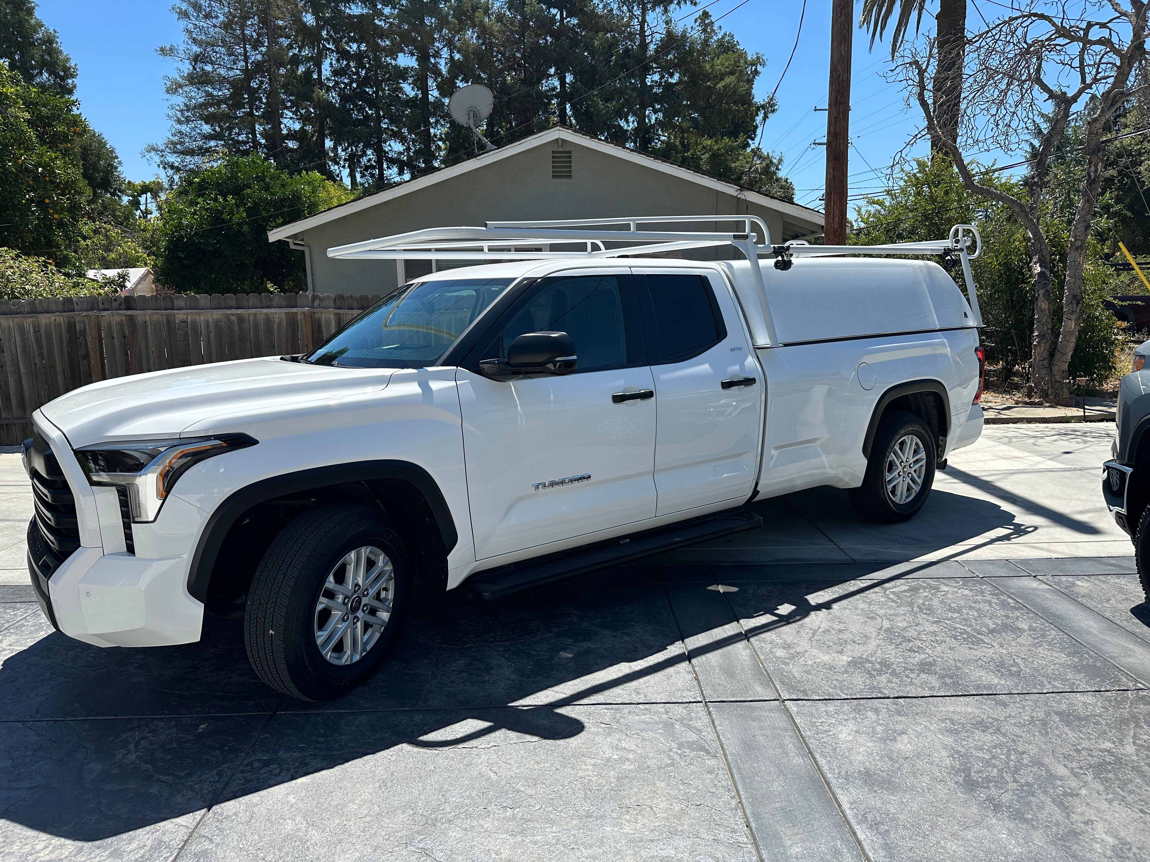 Used 2022 Toyota Tundra SR5 w/ SR5 Convenience Package RWD image 16