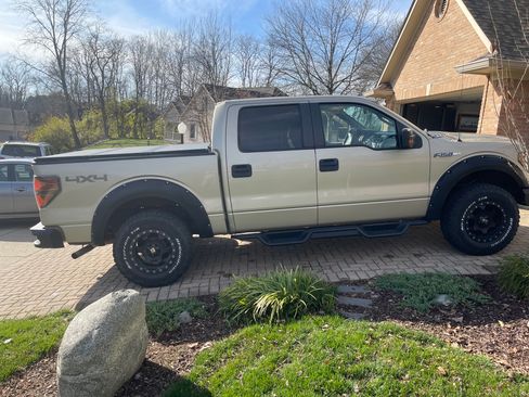 Used 2010 Ford F150 XLT image 8