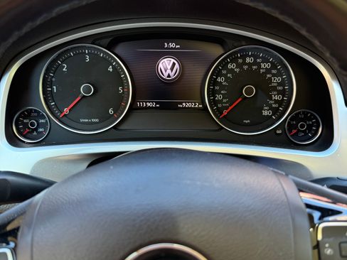 Used 2011 Volkswagen Touareg Executive AWD/4WD image 10