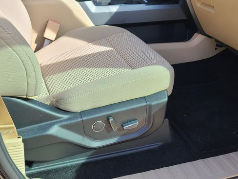 Used 2017 Ford F150 XLT w/ Equipment Group 302A Luxury image 26