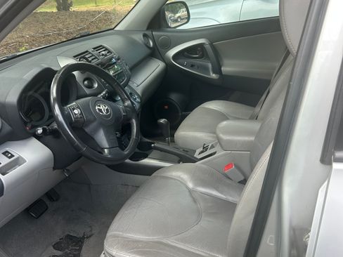 Used 2011 Toyota RAV4 Limited w/ Limited Extra Value Pkg FWD image 11