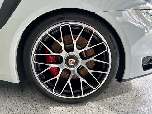 Used 2015 Porsche 911 4 Coupe image 16