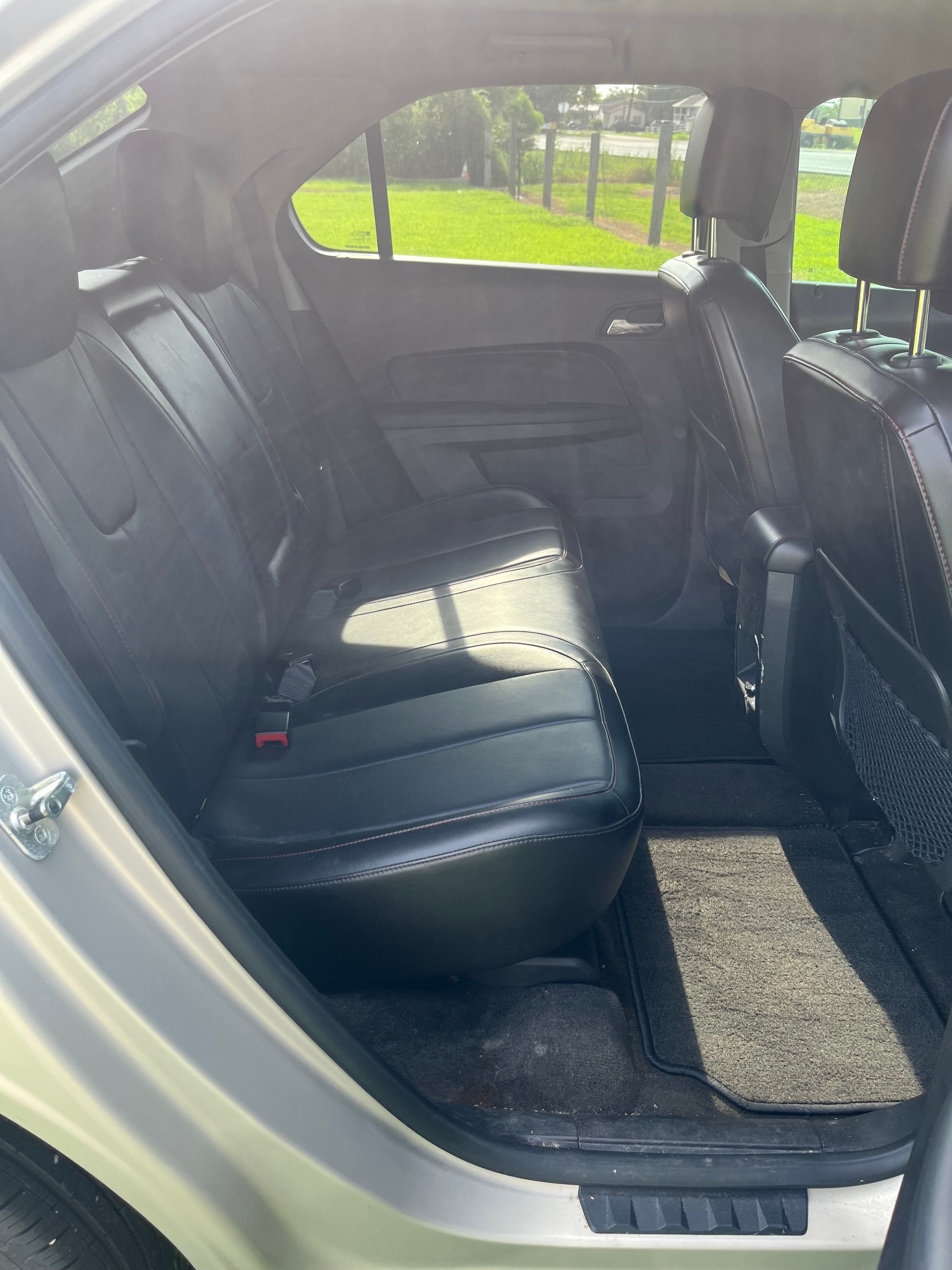 Used 2011 Chevrolet Equinox LTZ FWD image 9