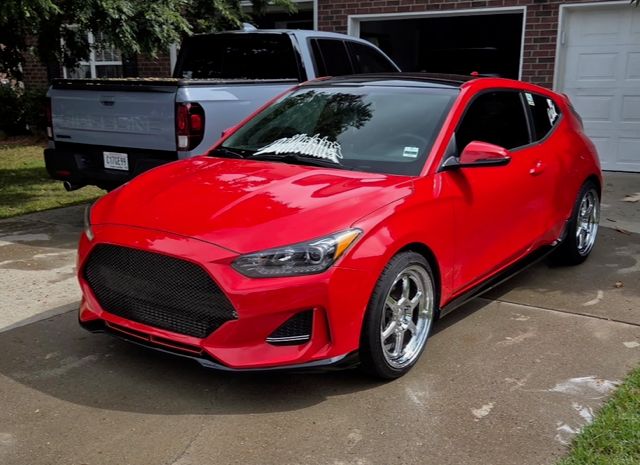 Used 2020 Hyundai Veloster Turbo FWD image 2