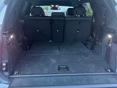 Used 2025 BMW X7 xDrive40i w/ M Sport Package image 11