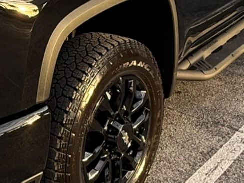 Used 2026 Chevrolet Silverado 2500 LTZ w/ Trail Boss Package image 9