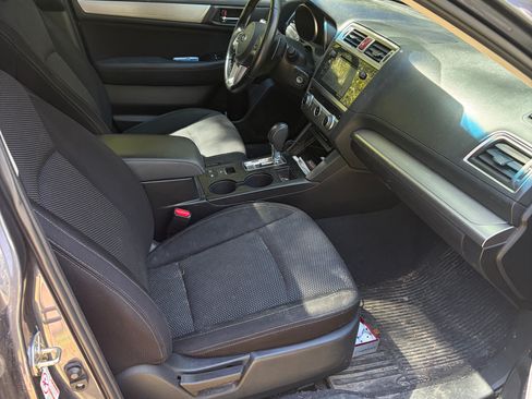 Used 2016 Subaru Outback 2.5i Premium AWD/4WD image 6