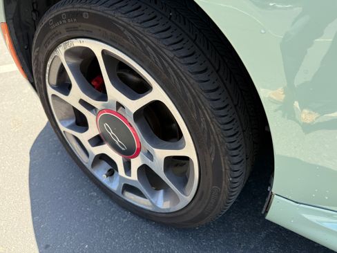 Used 2012 FIAT 500 Sport w/ Safety & Convenience Pkg FWD image 10