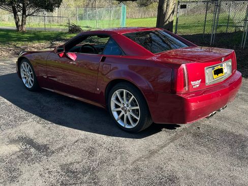 Used 2006 Cadillac XLR V RWD image 10
