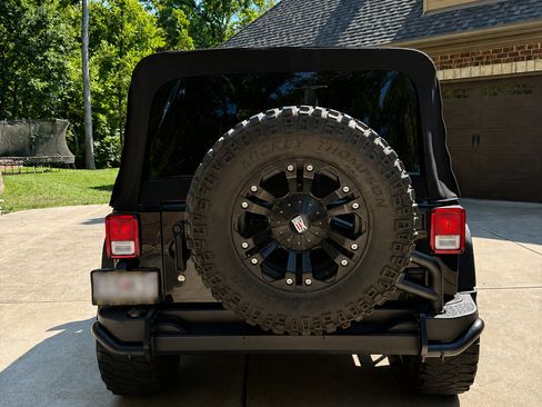 Used 2015 Jeep Wrangler Unlimited Sport w/ Quick Order Package 24S AWD/4WD image 6
