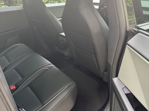 Used 2025 Tesla Cybertruck AWD Crew Cab image 22