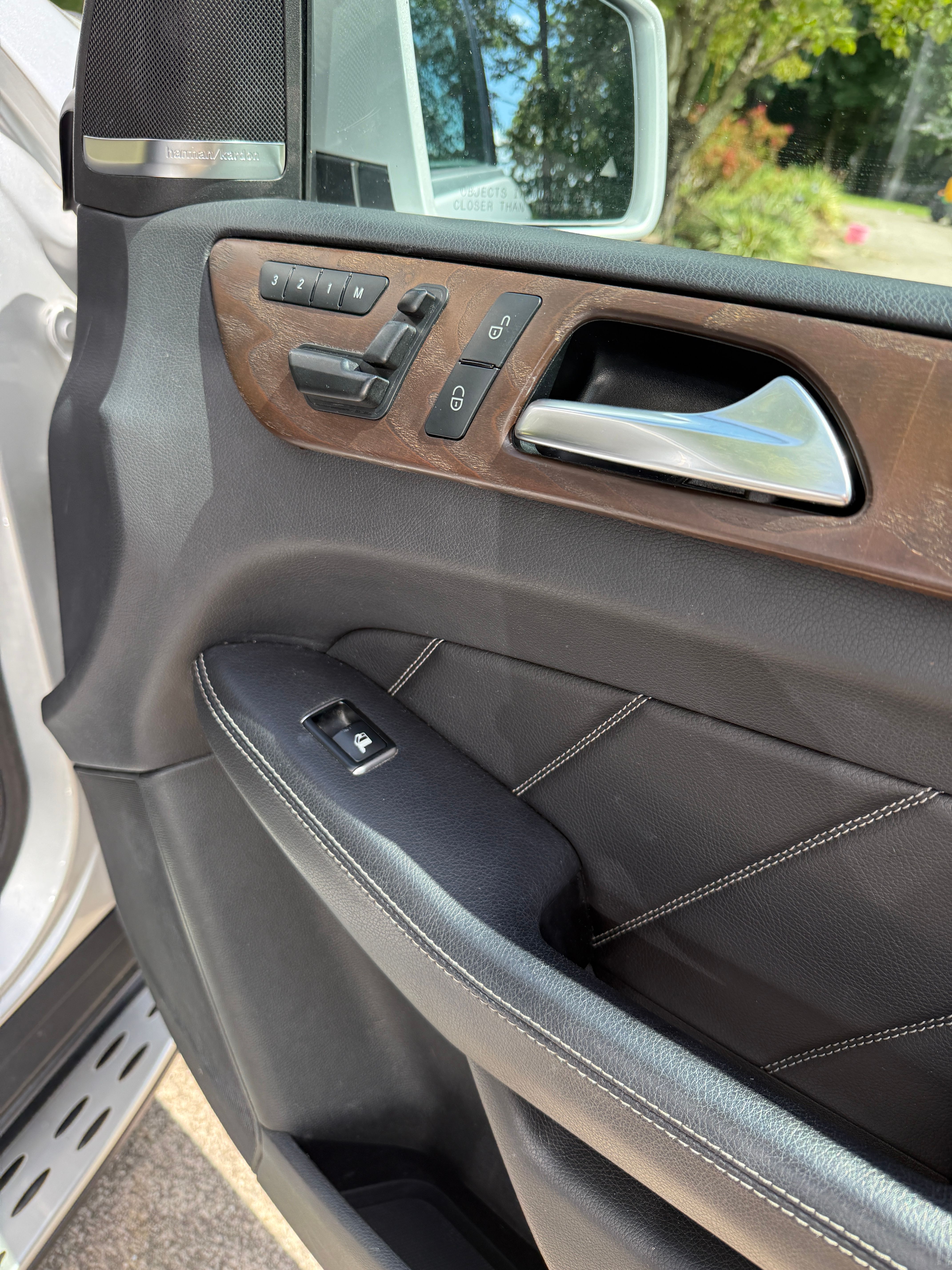 Used 2015 Mercedes-Benz GL 450 4MATIC image 14