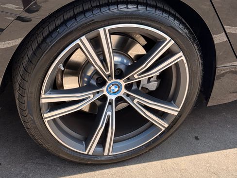 Used 2023 BMW 330e w/ Driving Assistance Package RWD image 14