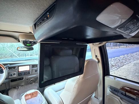 Used 2000 Ford Excursion Limited image 21