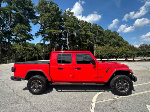 Used 2021 Jeep Gladiator Rubicon AWD/4WD image 2
