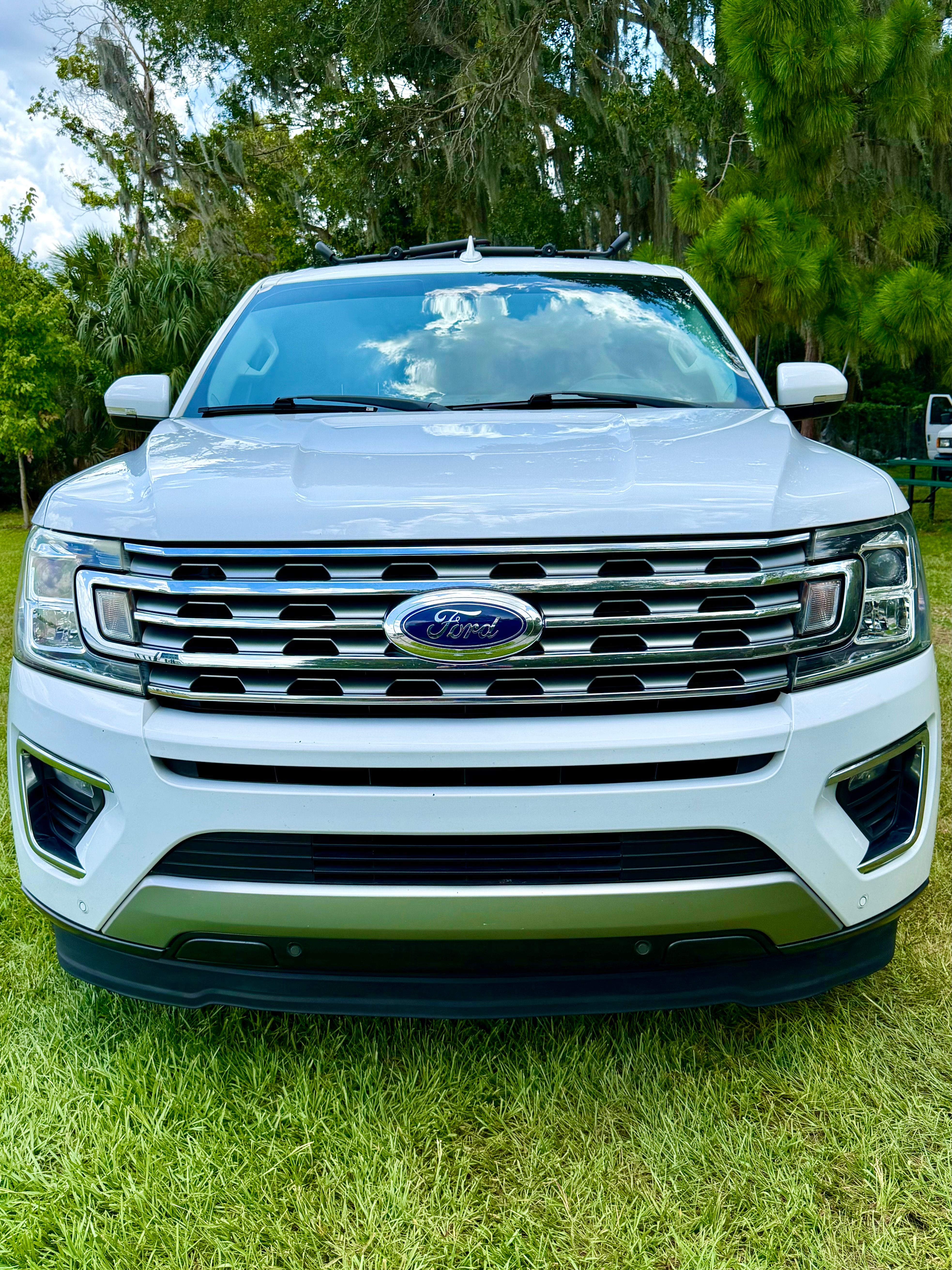 Used 2018 Ford Expedition Max Limited RWD image 4