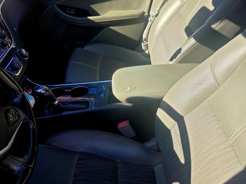 Used 2014 Chevrolet Impala LT w/ Convenience Package image 12