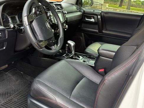 Used 2018 Toyota 4Runner TRD Off-Road Premium image 11