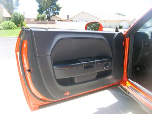 Used 2009 Dodge Challenger R/T image 10