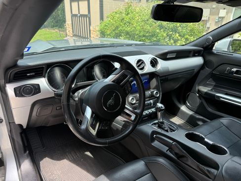 Used 2017 Ford Mustang GT Premium RWD image 11