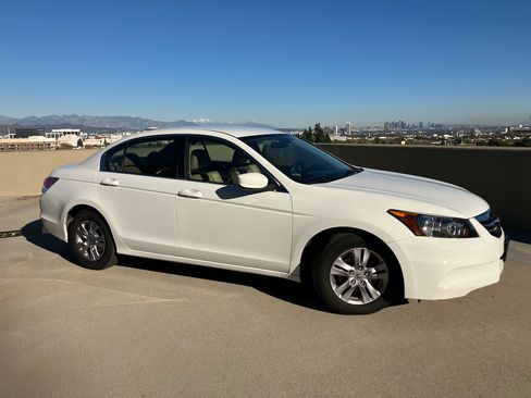 Used 2012 Honda Accord SE image 1