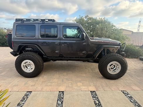 Used 2021 Jeep Wrangler Unlimited Rubicon AWD/4WD image 1