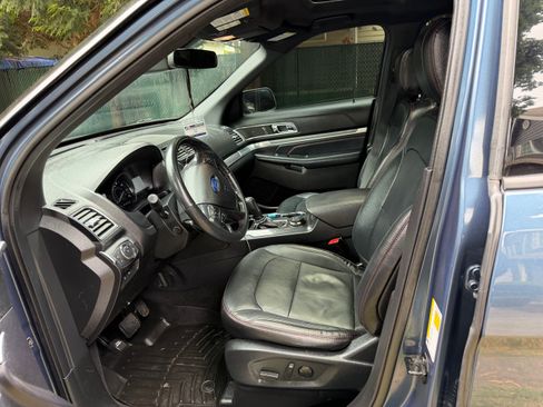Used 2019 Ford Explorer Sport w/ Equipment Group 401A AWD/4WD image 5