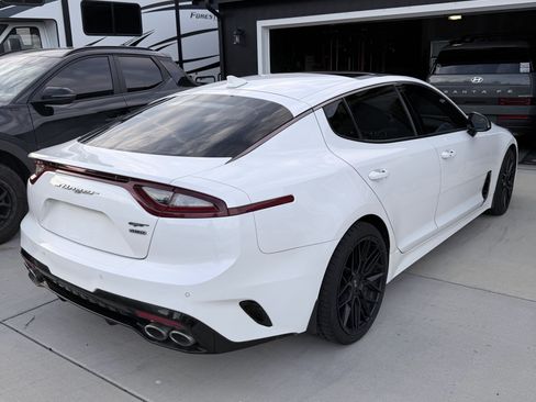 Used 2019 Kia Stinger GT2 image 4