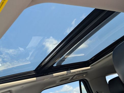 Used 2019 Ford Expedition Platinum RWD image 21