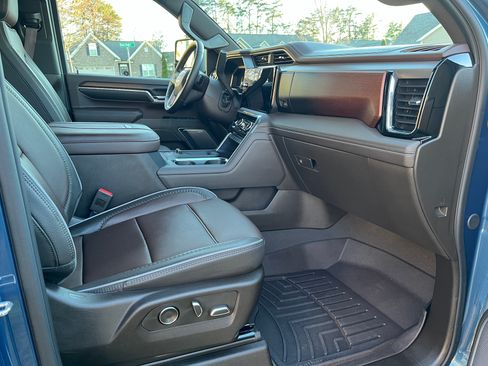 Used 2024 GMC Sierra 2500 Denali w/ Denali Reserve Package image 21