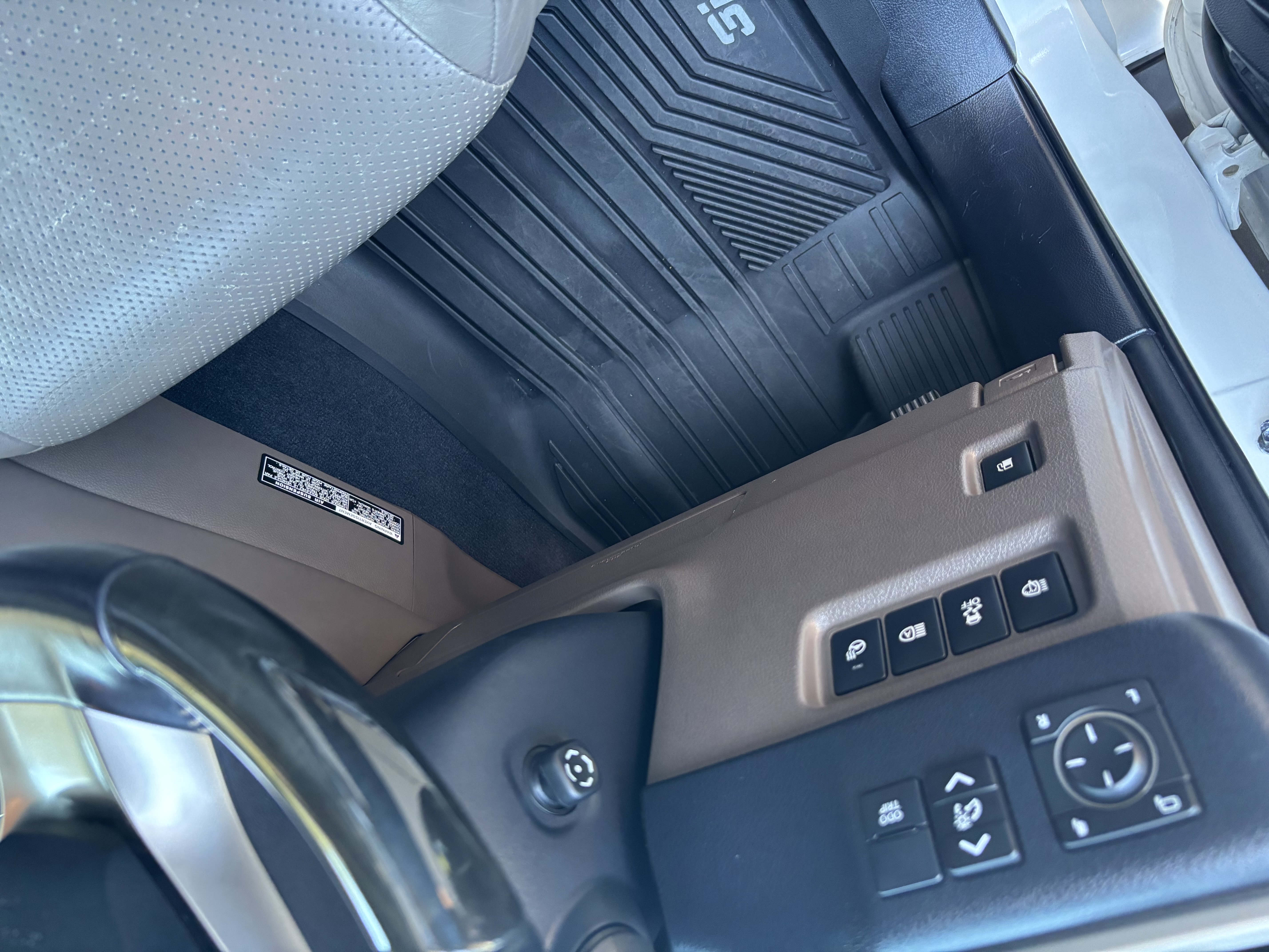 Used 2020 Lexus GX 460 Luxury w/ Accessory Package AWD/4WD image 11