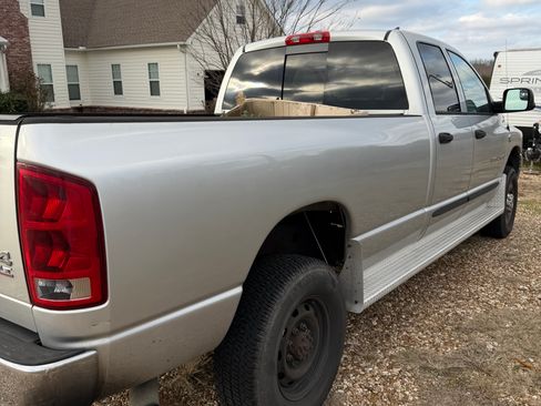 Used 2006 Dodge Ram 2500 Truck SLT image 6