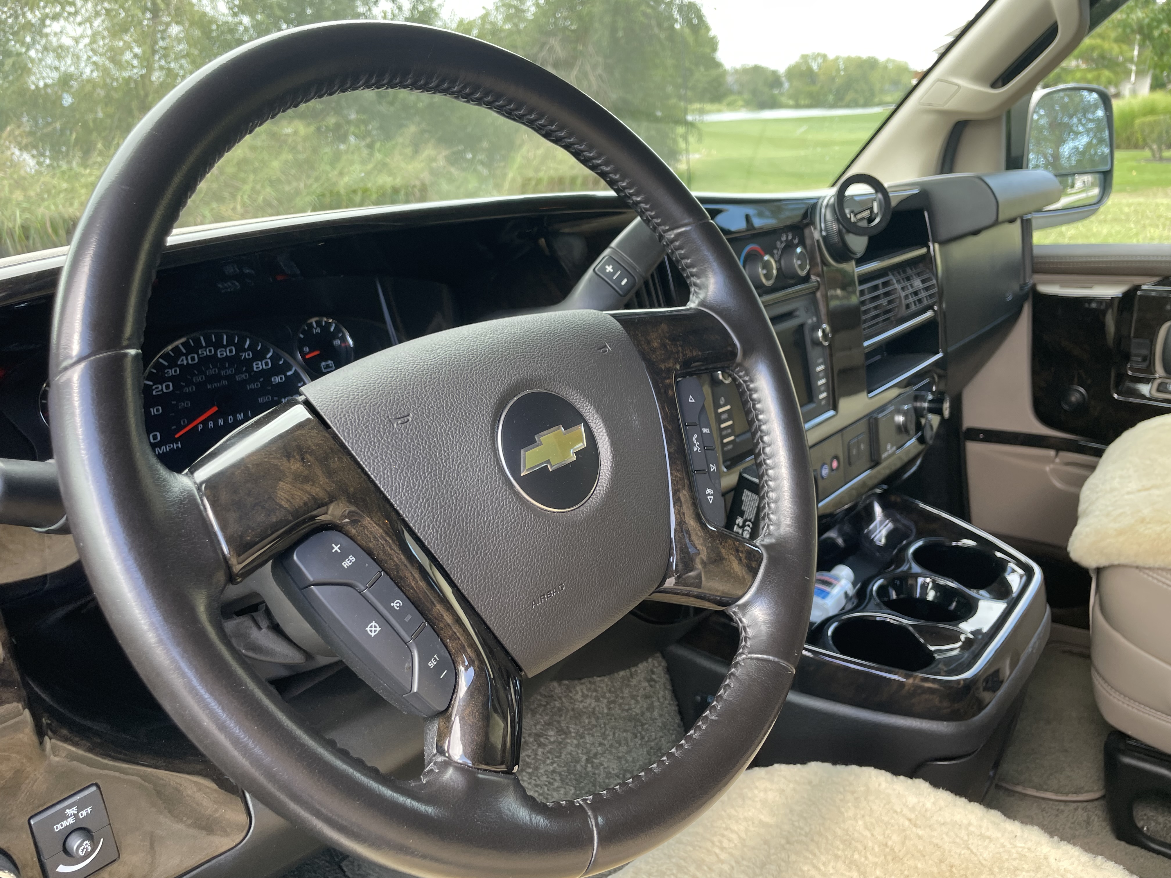 Used 2019 Chevrolet Express 2500 w/ Enhanced Convenience Package RWD image 12