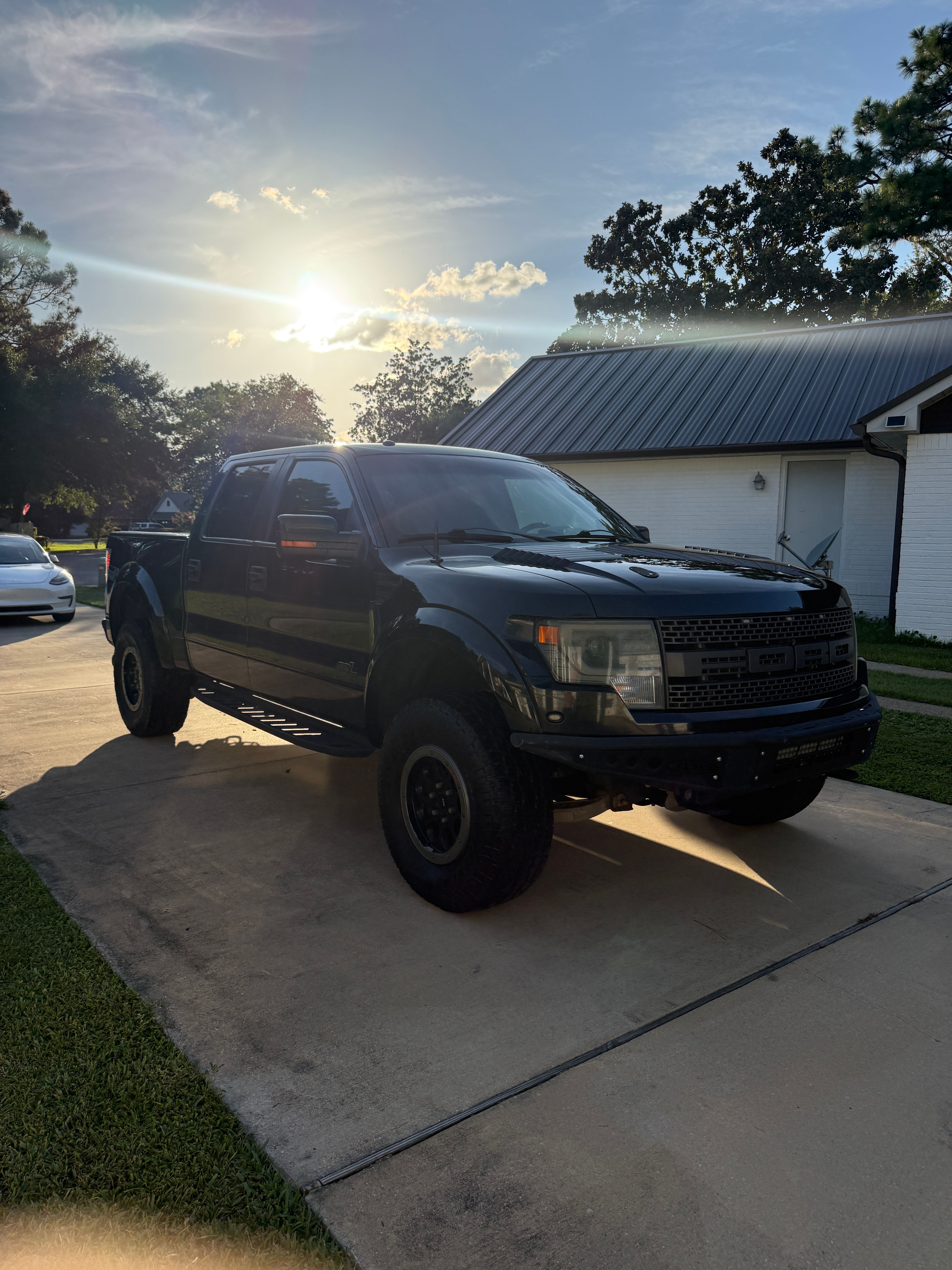 Used 2012 Ford F150 Raptor w/ Raptor Luxury Pkg AWD/4WD image 4