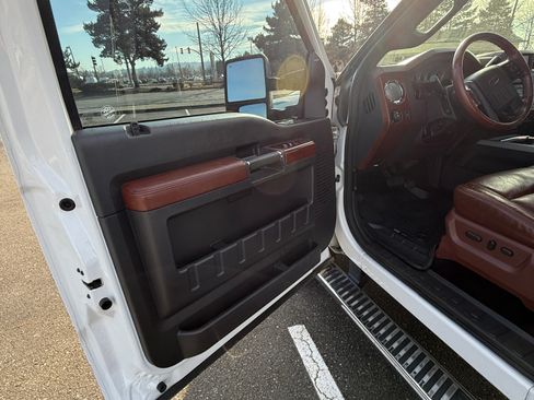 Used 2013 Ford F350 King Ranch w/ King Ranch w/Chrome Pkg image 17
