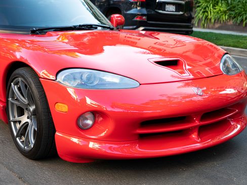 Used 2001 Dodge Viper GTS image 4