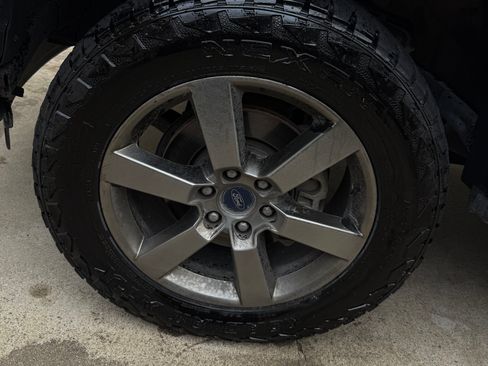 Used 2016 Ford F150 Lariat w/ Equipment Group 502A Luxury image 23