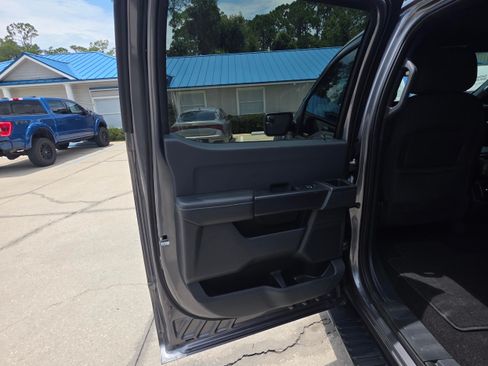 Used 2022 Ford F150 XL w/ STX Appearance Package RWD image 9
