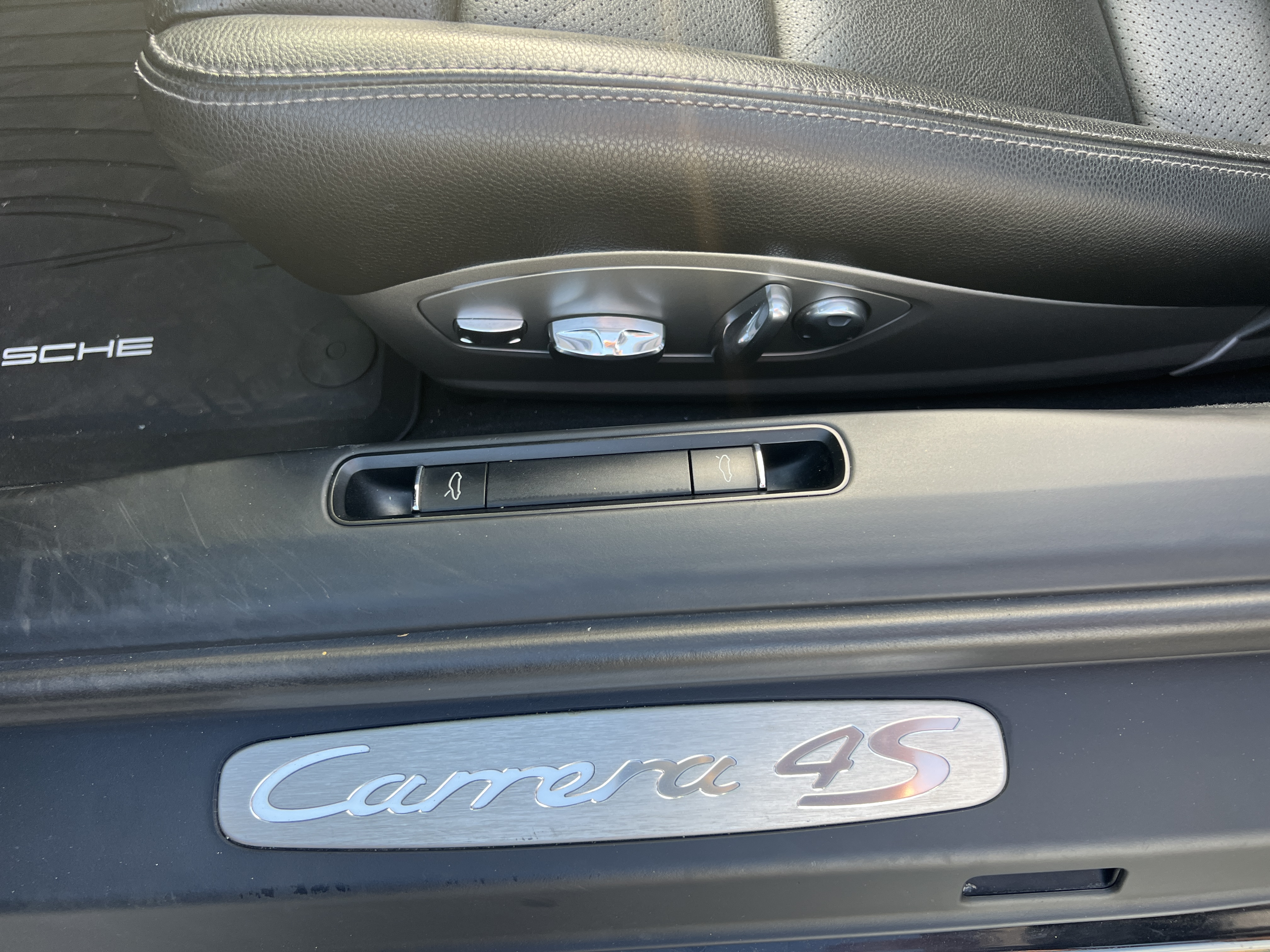 Used 2013 Porsche 911 Carrera 4S AWD/4WD image 15