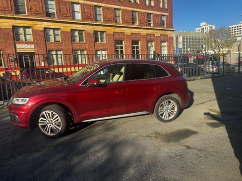 Used 2018 Audi Q5 Prestige image 4