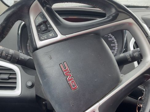 Used 2012 GMC Terrain SLT w/ Chrome and Technology Package image 9