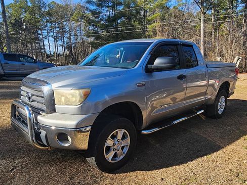 Used 2009 Toyota Tundra 4x4 Double Cab image 2