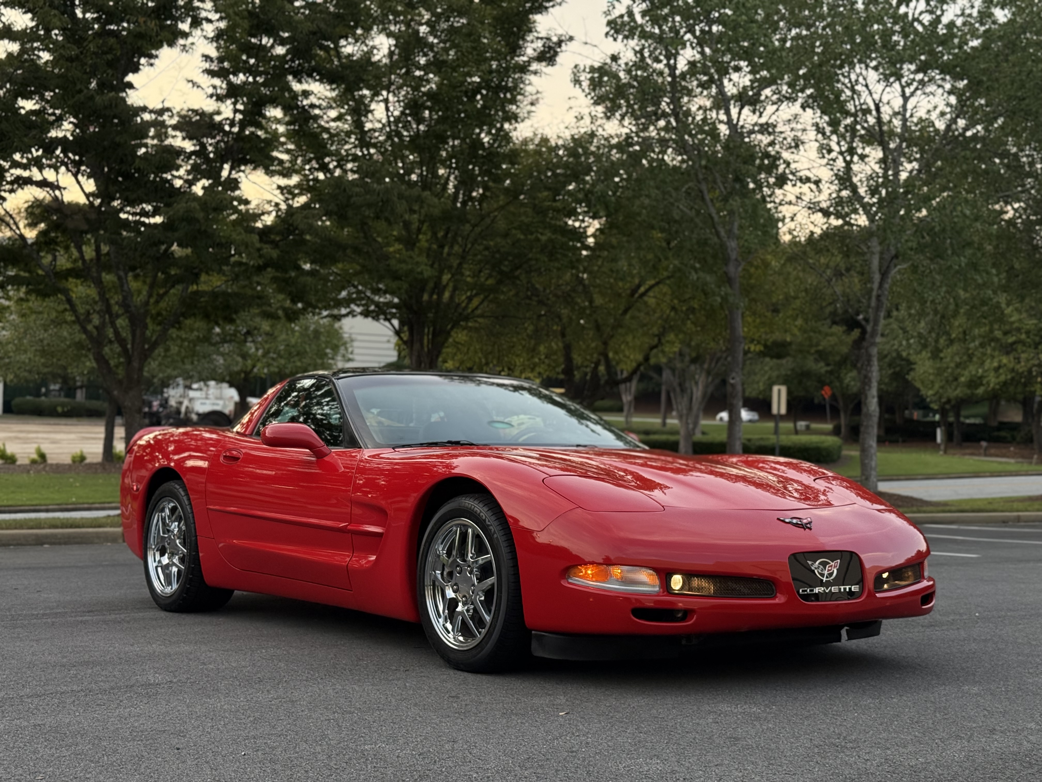 Used 2004 Chevrolet Corvette Coupe w/ Preferred Equipment Group RWD image 8