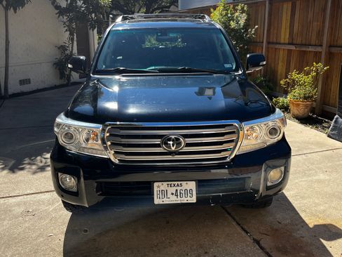 Used 2014 Toyota Land Cruiser image 1