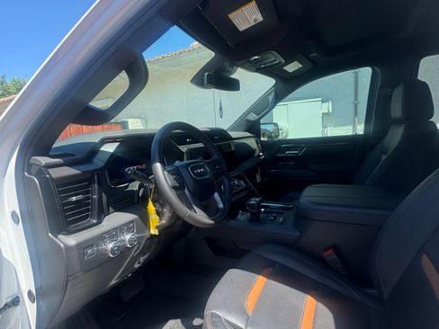 Used 2025 GMC Sierra 1500 AT4 AWD/4WD image 12