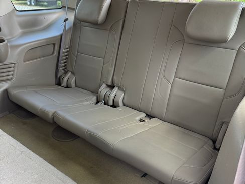 Used 2017 GMC Yukon SLT image 11